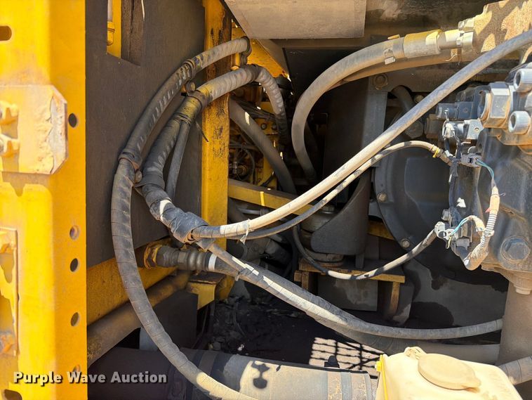image for item FN5746 2008 Komatsu PC400LC-8 excavator