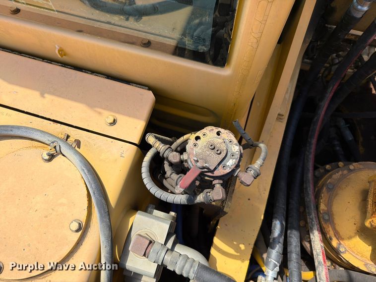 image for item FN5746 2008 Komatsu PC400LC-8 excavator