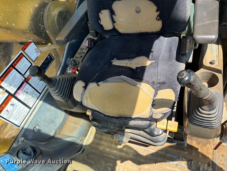 image for item FN5746 2008 Komatsu PC400LC-8 excavator