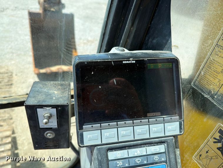 image for item FN5746 2008 Komatsu PC400LC-8 excavator