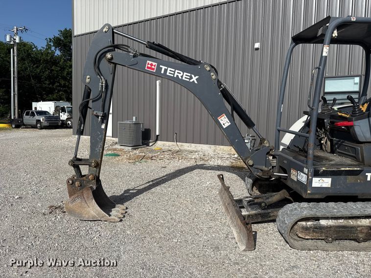 image for item FO4501 Terex TC352R mini excavator