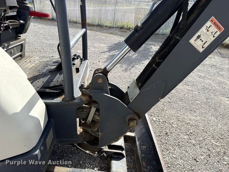 image for item FO4501 Terex TC352R mini excavator