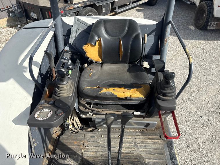 image for item FO4501 Terex TC352R mini excavator