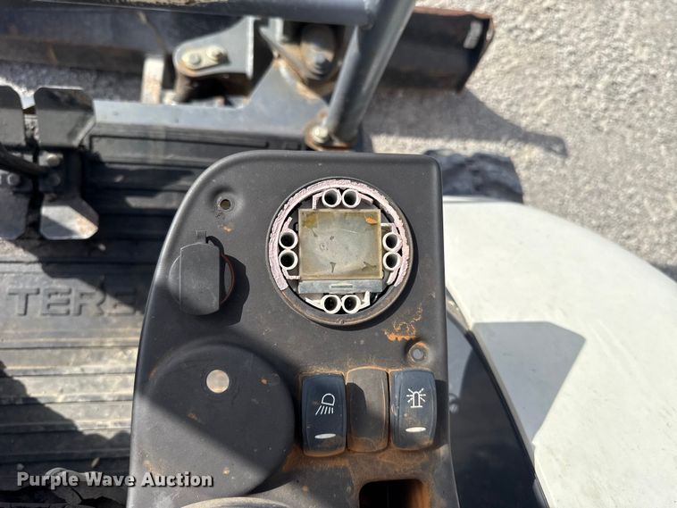 image for item FO4501 Terex TC352R mini excavator