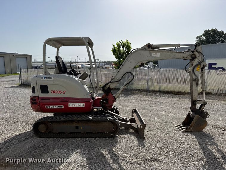 image for item FO4502 Takeuchi TB235-2 mini excavator