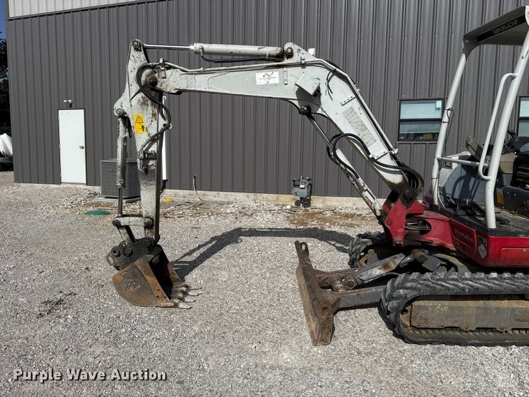 image for item FO4502 Takeuchi TB235-2 mini excavator