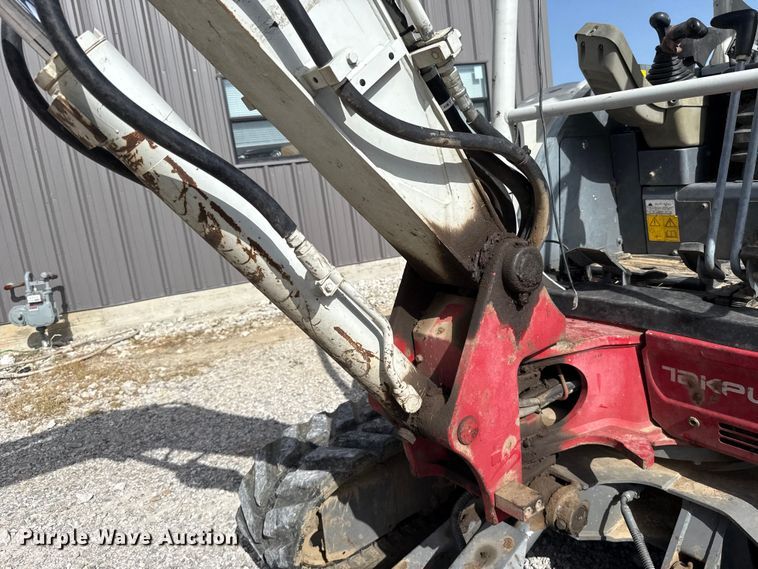 image for item FO4502 Takeuchi TB235-2 mini excavator