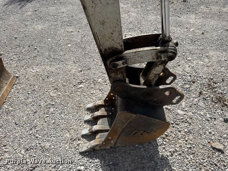 image for item FO4502 Takeuchi TB235-2 mini excavator