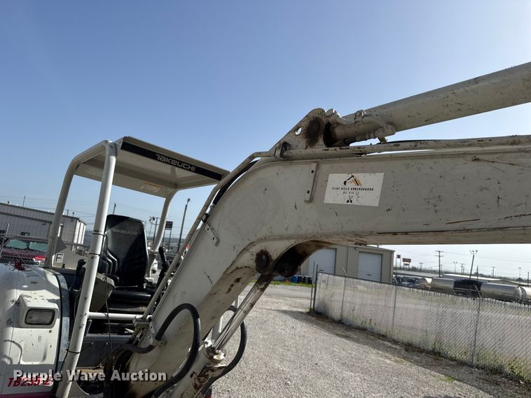 image for item FO4502 Takeuchi TB235-2 mini excavator
