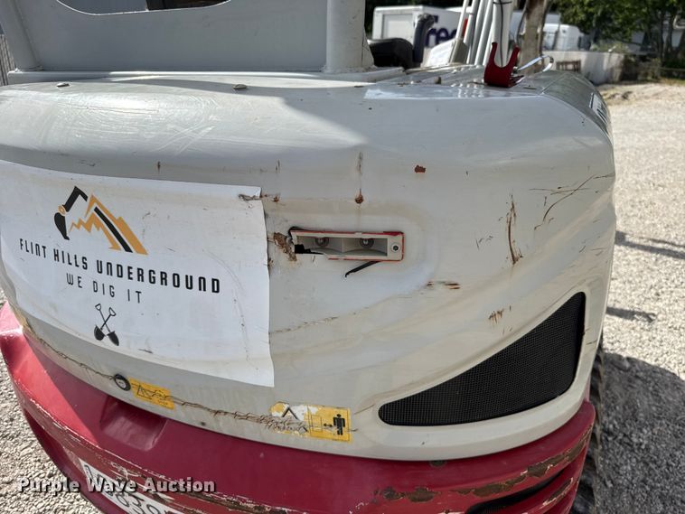 image for item FO4502 Takeuchi TB235-2 mini excavator