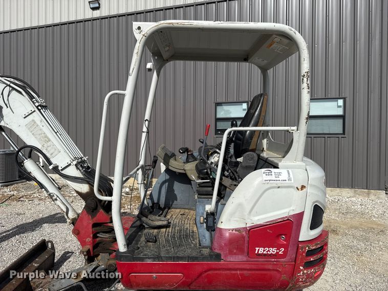 image for item FO4502 Takeuchi TB235-2 mini excavator