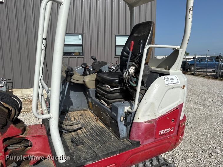 image for item FO4502 Takeuchi TB235-2 mini excavator