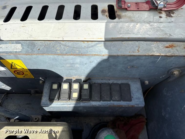 image for item FO4502 Takeuchi TB235-2 mini excavator