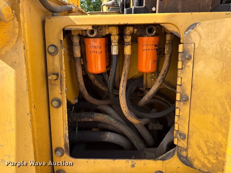 image for item FO4503 1998 Vermeer P185 cable plow