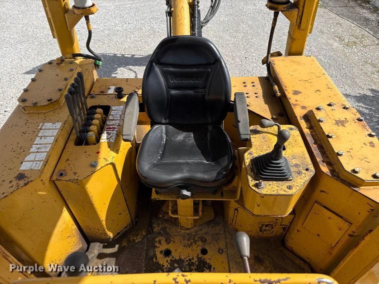 image for item FO4503 1998 Vermeer P185 cable plow