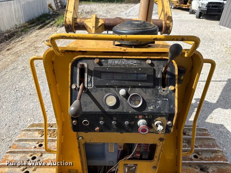 image for item FO4503 1998 Vermeer P185 cable plow