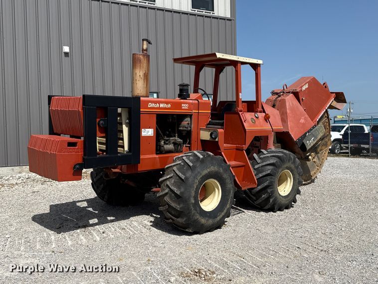 image for item FO4505 1989 Ditch Witch R100P rock saw