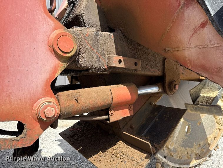 image for item FO4505 1989 Ditch Witch R100P rock saw