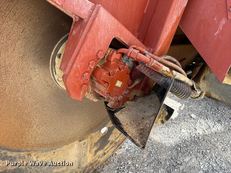 image for item FO4505 1989 Ditch Witch R100P rock saw
