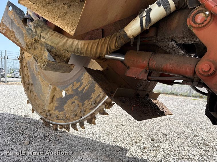 image for item FO4505 1989 Ditch Witch R100P rock saw