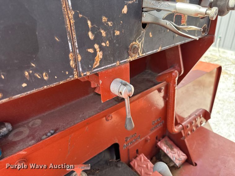 image for item FO4505 1989 Ditch Witch R100P rock saw