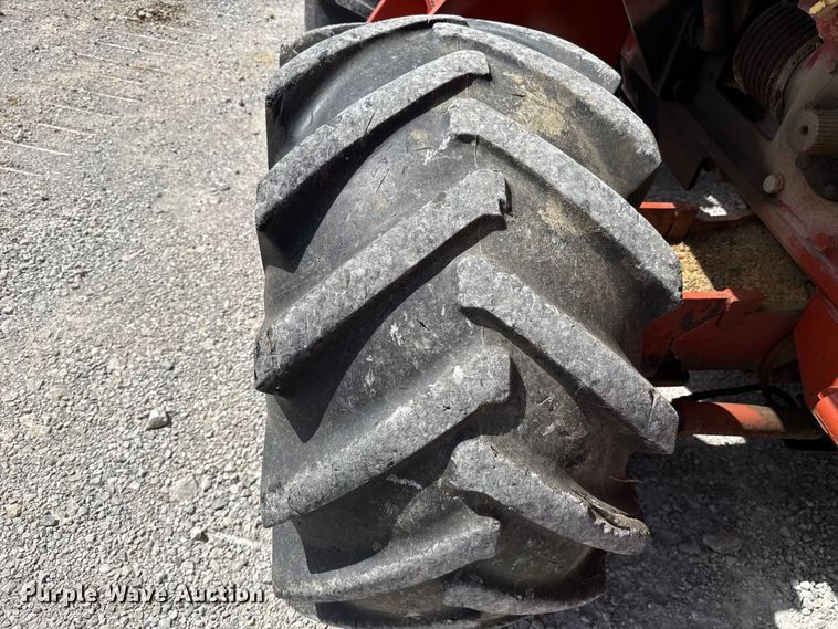 image for item FO4505 1989 Ditch Witch R100P rock saw