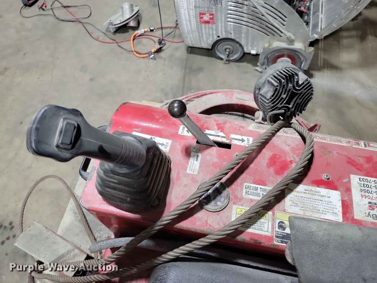 image for item FU0002 Allen HDX600 power trowel