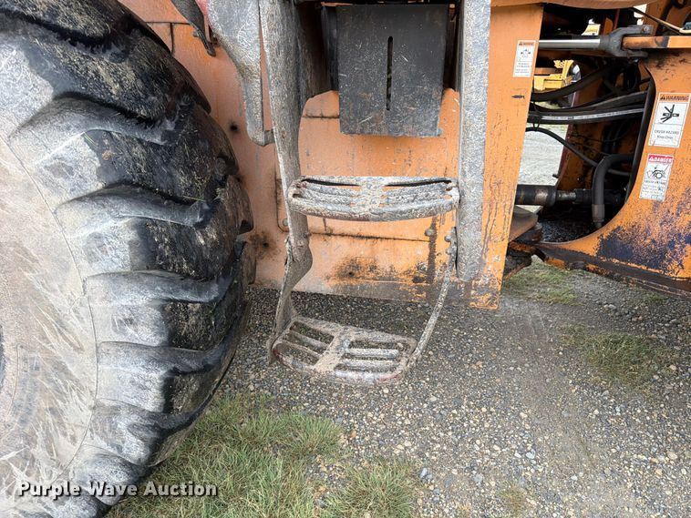 image for item NJ9071 2015 Case 821F XR wheel loader