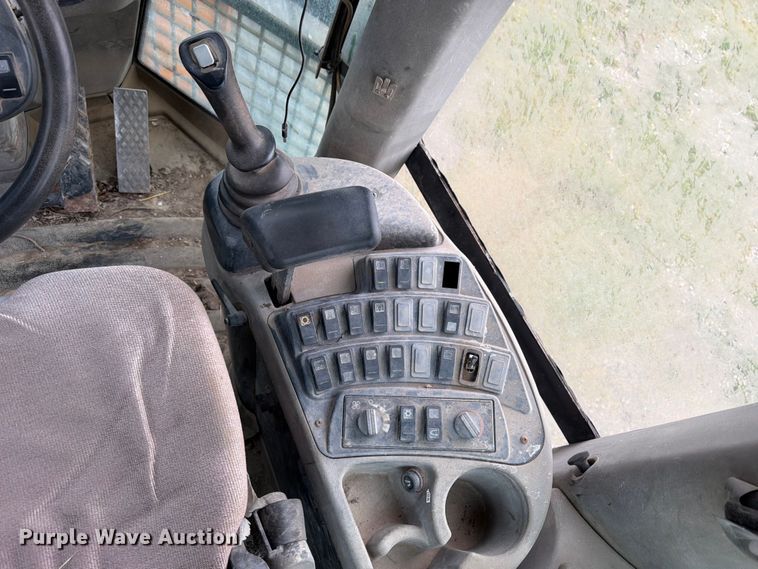 image for item NJ9071 2015 Case 821F XR wheel loader