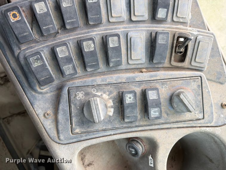 image for item NJ9071 2015 Case 821F XR wheel loader