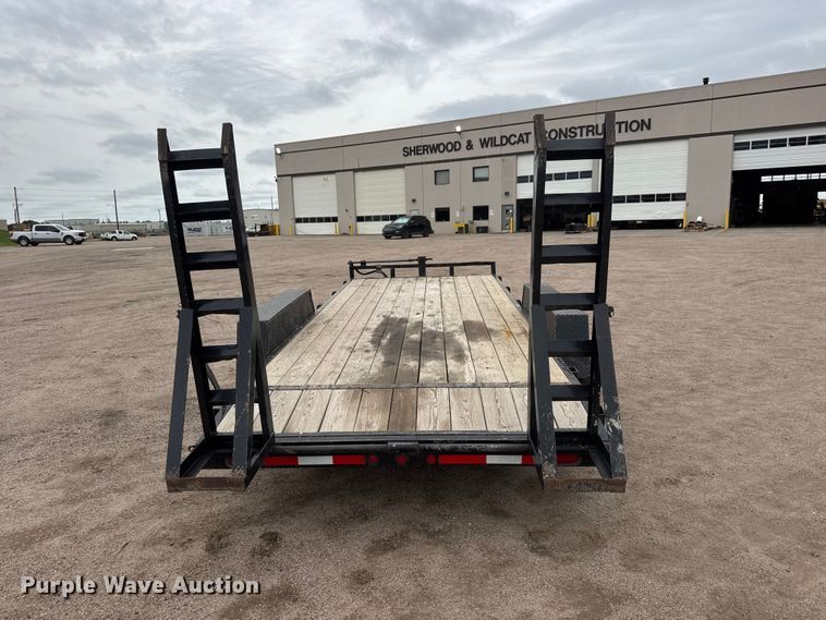 image for item NJ9127 1998 Load Trail Equipment trailer