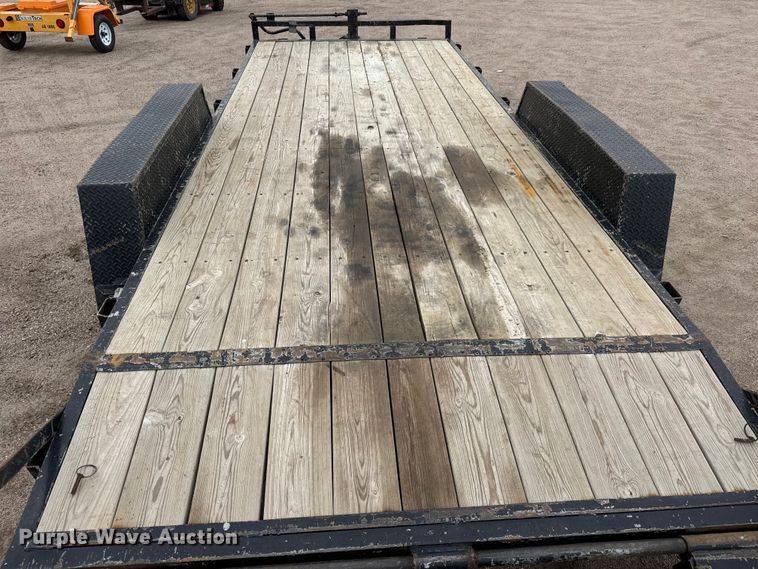 image for item NJ9127 1998 Load Trail Equipment trailer