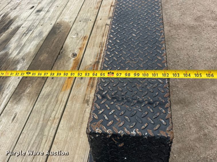 image for item NJ9127 1998 Load Trail Equipment trailer