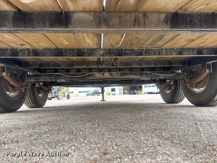 image for item NJ9127 1998 Load Trail Equipment trailer