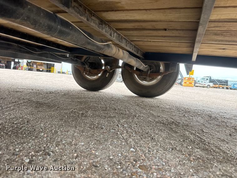 image for item NJ9127 1998 Load Trail Equipment trailer