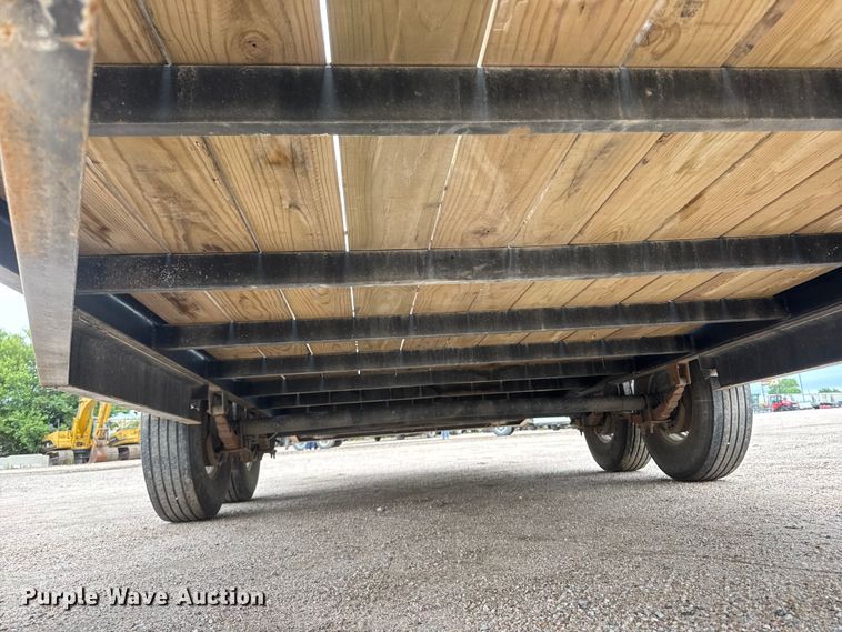 image for item NJ9127 1998 Load Trail Equipment trailer