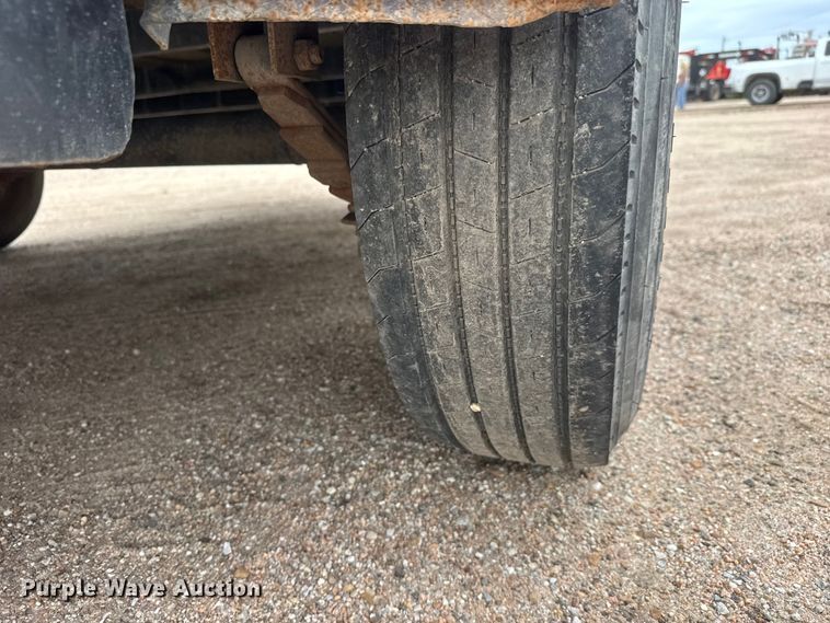 image for item NJ9127 1998 Load Trail Equipment trailer