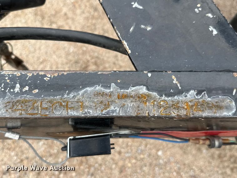 image for item NJ9127 1998 Load Trail Equipment trailer