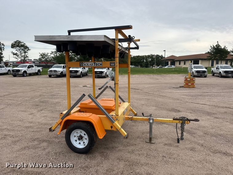 image for item NJ9128 2015 Solar Tech Silent Sentinel arrow board trailer