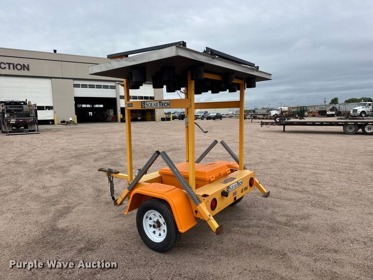 image for item NJ9128 2015 Solar Tech Silent Sentinel arrow board trailer