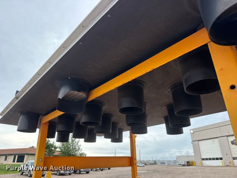 image for item NJ9128 2015 Solar Tech Silent Sentinel arrow board trailer
