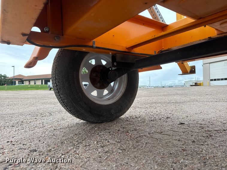 image for item NJ9128 2015 Solar Tech Silent Sentinel arrow board trailer