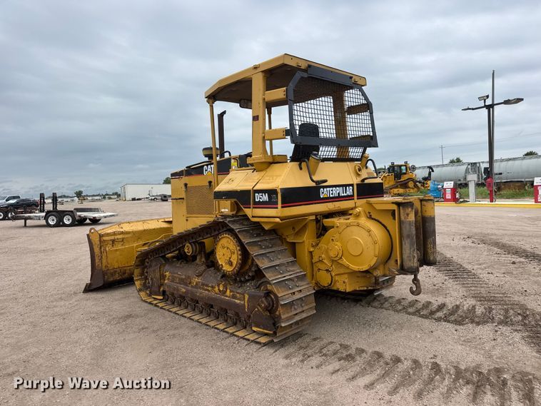 image for item NJ9129 1998 Caterpillar D5M XL dozer