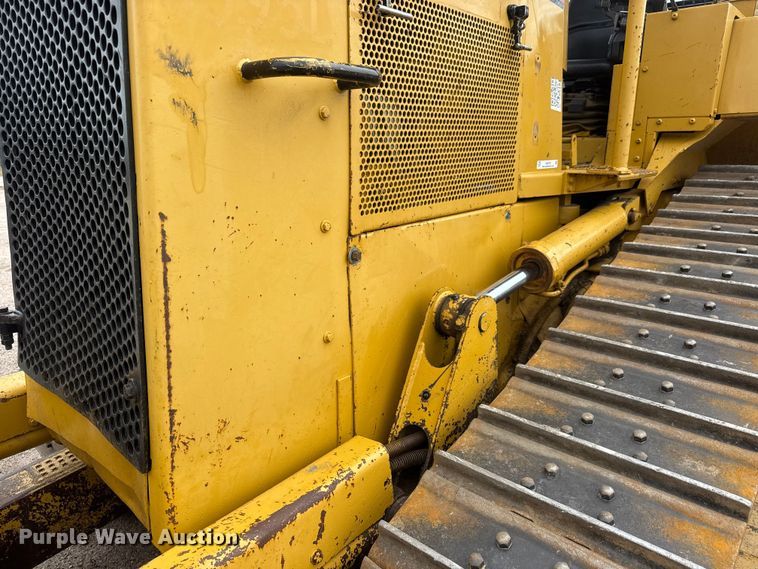 image for item NJ9129 1998 Caterpillar D5M XL dozer