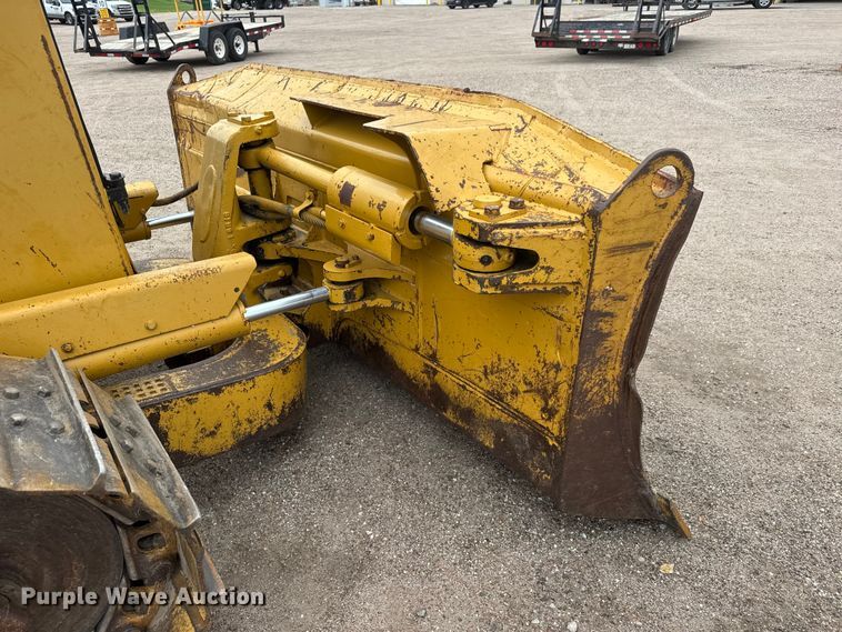 image for item NJ9129 1998 Caterpillar D5M XL dozer