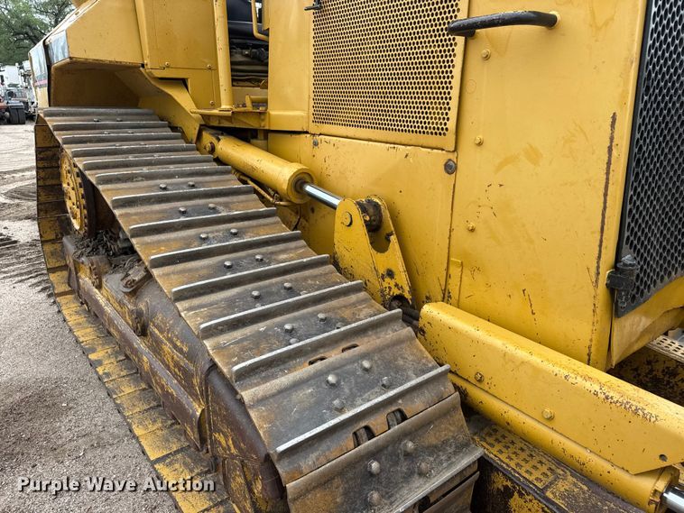 image for item NJ9129 1998 Caterpillar D5M XL dozer