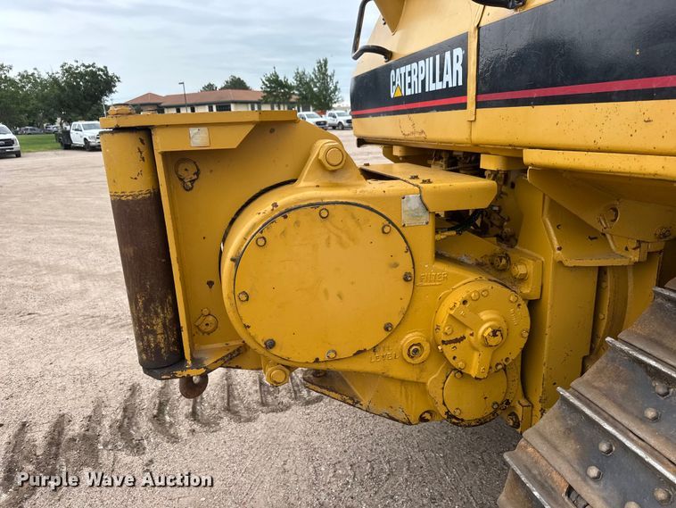 image for item NJ9129 1998 Caterpillar D5M XL dozer