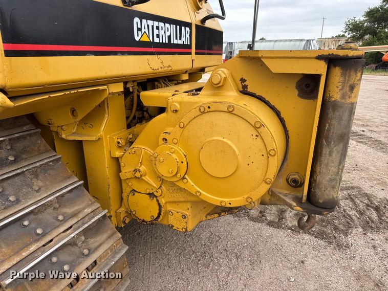 image for item NJ9129 1998 Caterpillar D5M XL dozer