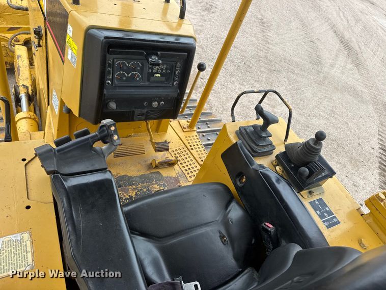 image for item NJ9129 1998 Caterpillar D5M XL dozer