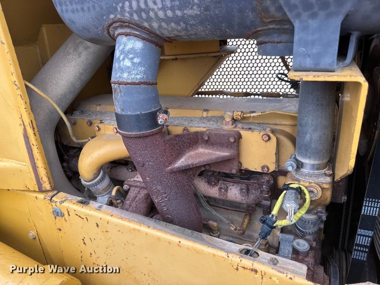 image for item NJ9129 1998 Caterpillar D5M XL dozer